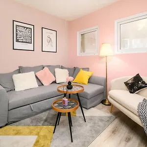  Apartament B104 - Liberty Bridge Lovely With Free Parking Węgry